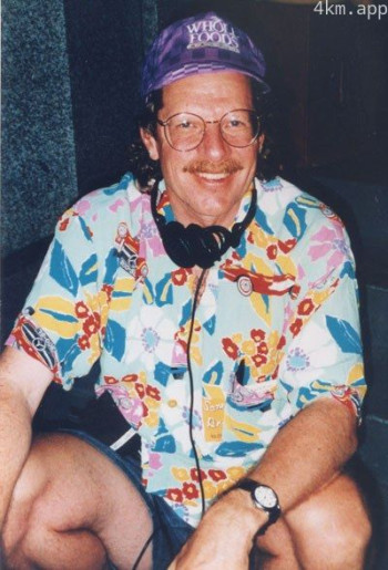 汤米·李·华莱士