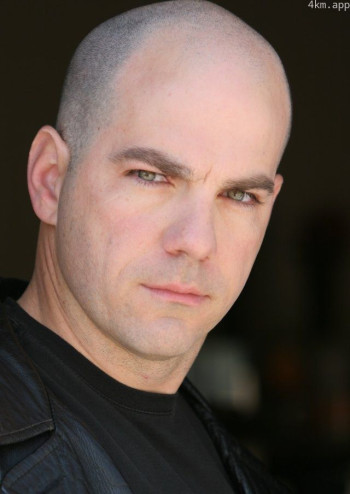 安东尼·雷诺兹