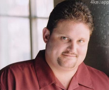 迈克尔·奥利佛斯