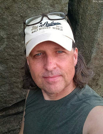 迈克尔·斯泰利