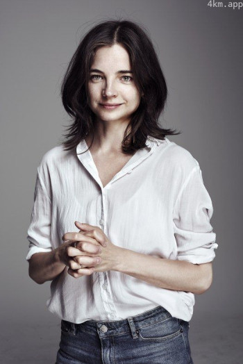 路易丝·彼得霍夫