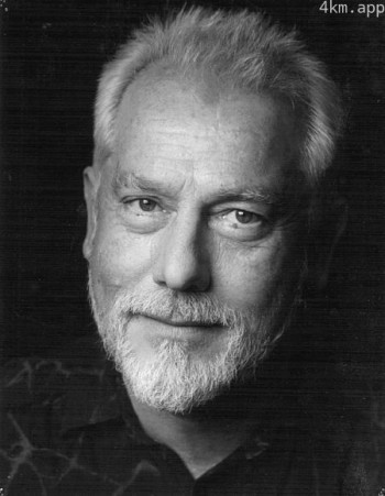 赫尔穆特·巴凯蒂斯