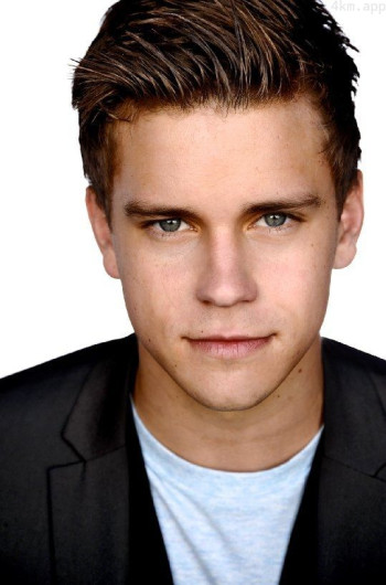 格伦·麦克库恩