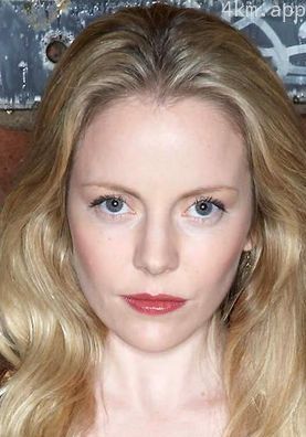 亚历山德拉·摩恩