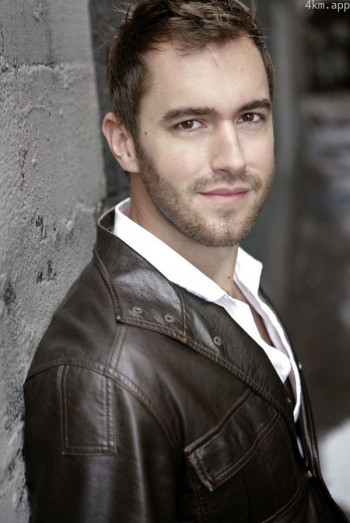 亚当·J·耶安德