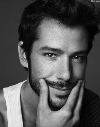 亚历杭德罗·阿尔巴罗辛