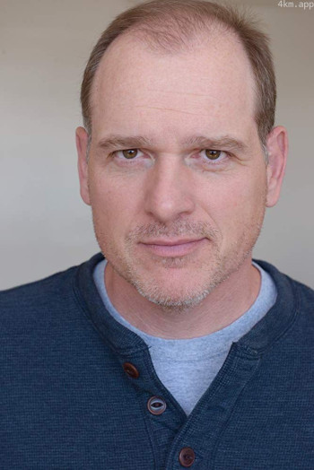 迈克尔·南弗里亚