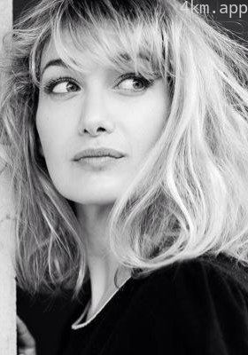 卡洛琳·安格鲁德