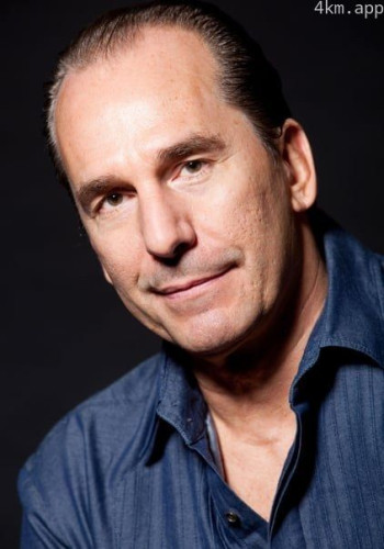 莱米·康斯坦丁