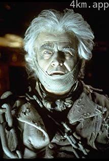 伯纳德·劳埃德