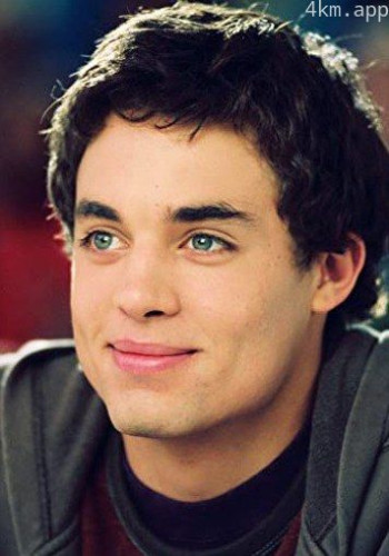 特雷沃·布鲁马斯