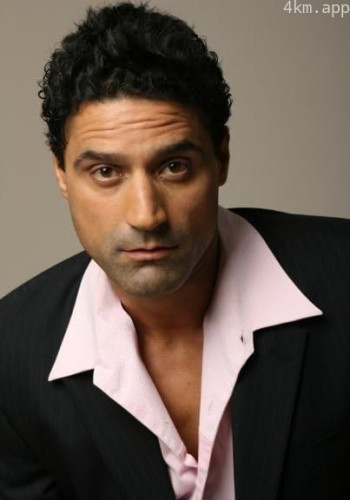 乔斯·亚当·阿尔瓦雷斯