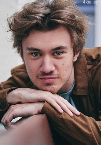 亚历山德罗·舒斯特