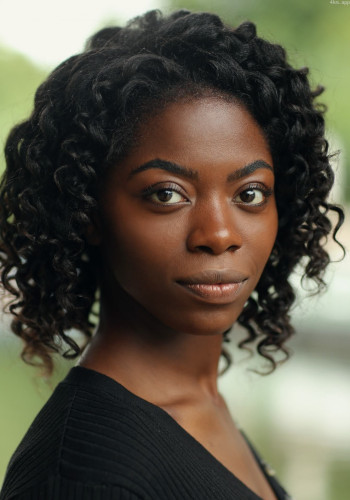 奥利维亚·纳金图