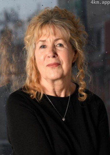 布里·尼·内奇廷