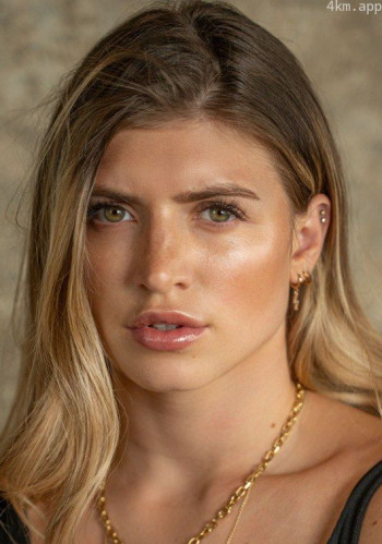 奥里莉亚·阿格尔