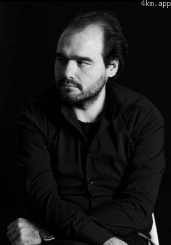 阿方索·佩鲁吉尼