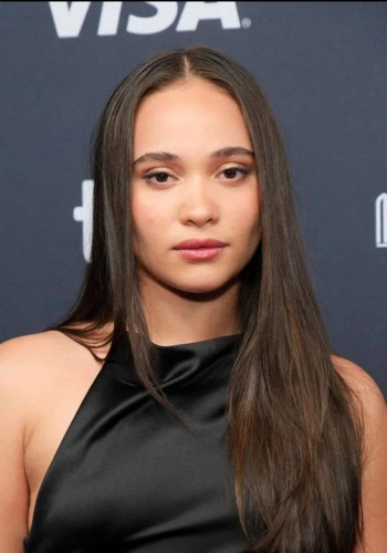 奥罗拉·里贝罗