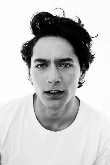 诺亚·萨维德拉