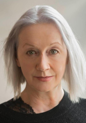 迪尔德丽·莫娜汉