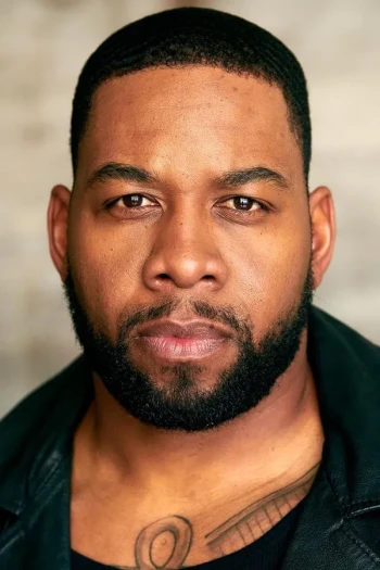 穆斯塔法·斯皮克斯