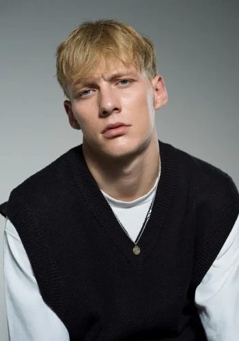 马希伊斯·伯纳德