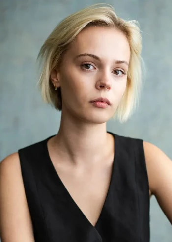 艾拉·梅西·珀维斯