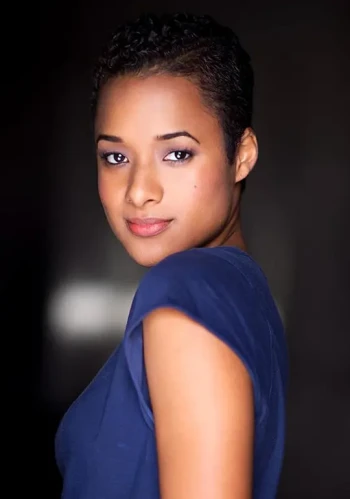 索菲亚·恩博森-贝恩