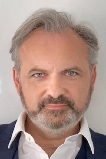 斯卡利·德尔佩拉