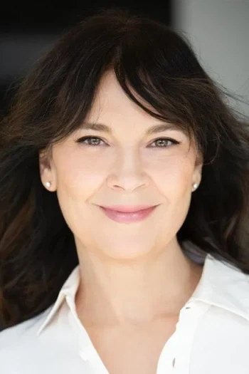 安娜·多尔瓦尔