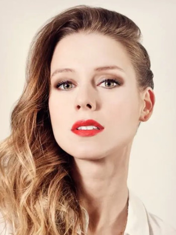 曼努埃拉·贝列斯