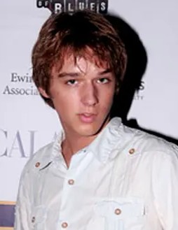 杰雷米·詹姆斯·基斯纳尔