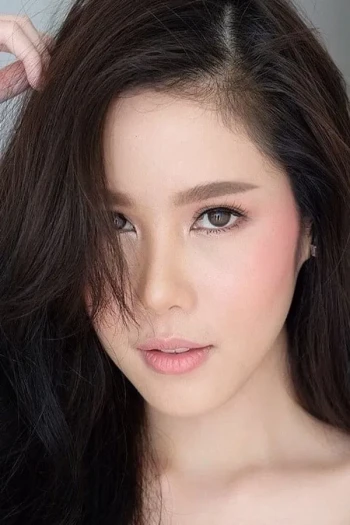 拉维雅楠·塔格