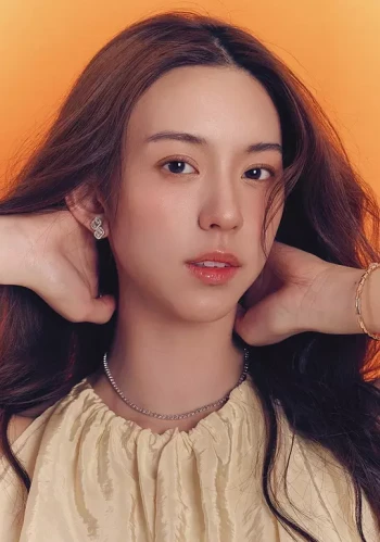 娅宁·奥帕莎塔翁