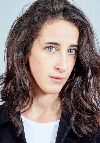 艾格妮丝·赫斯泰尔