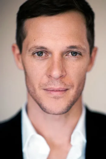 加雷斯·里维斯