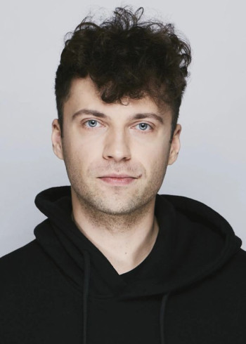 萨鲁纳·泽恩凯威丘斯