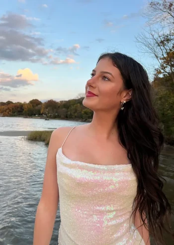 阿里安娜·哈里斯