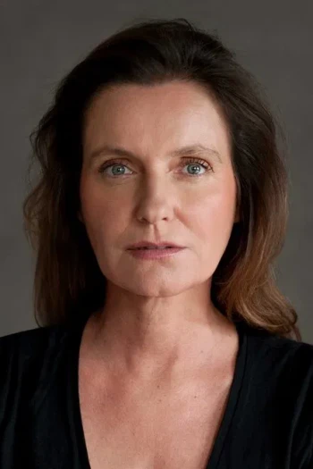 里诺尔·森微娜