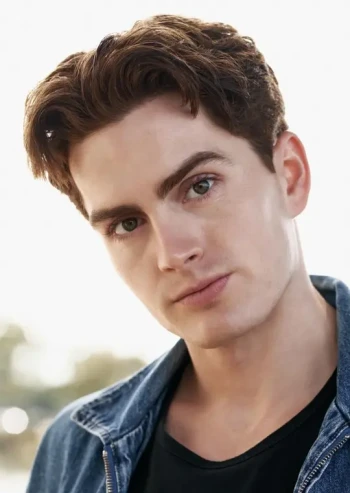 马克西米利安·约翰逊