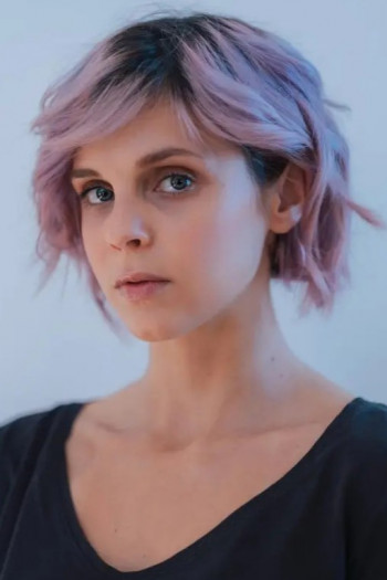 海伦娜·卡尔代拉