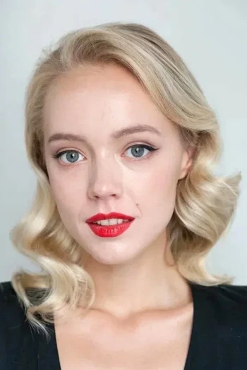 维多利亚·阿加拉科娃