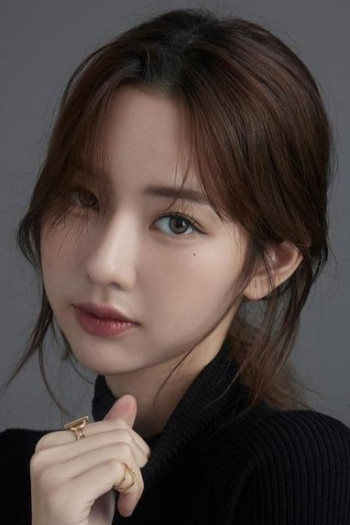 尼拉娃·易澈萨瓦