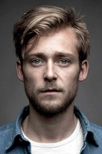 马菲积斯·范德桑德·巴库曾