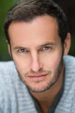 安吉尔·伯纳尼