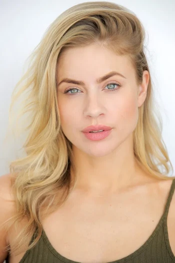 克里斯塔 卡莫斯