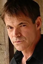 斯图尔特·休斯