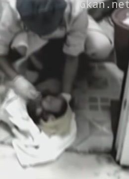 王刚讲故事之复活的“死婴”