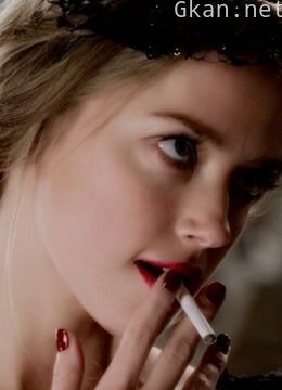 美女假扮白莲花，却同时把多个男人当猴耍，最终付出惨痛代价