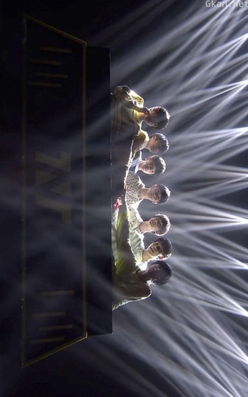 光环下的少年——聚光灯下的明与暗